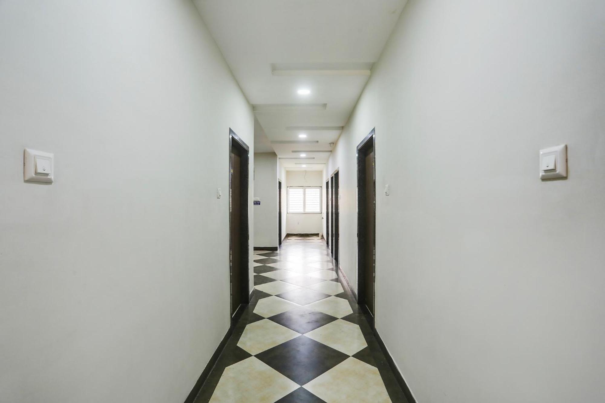 Fabhotel Johar Inn Rāipur Екстериор снимка