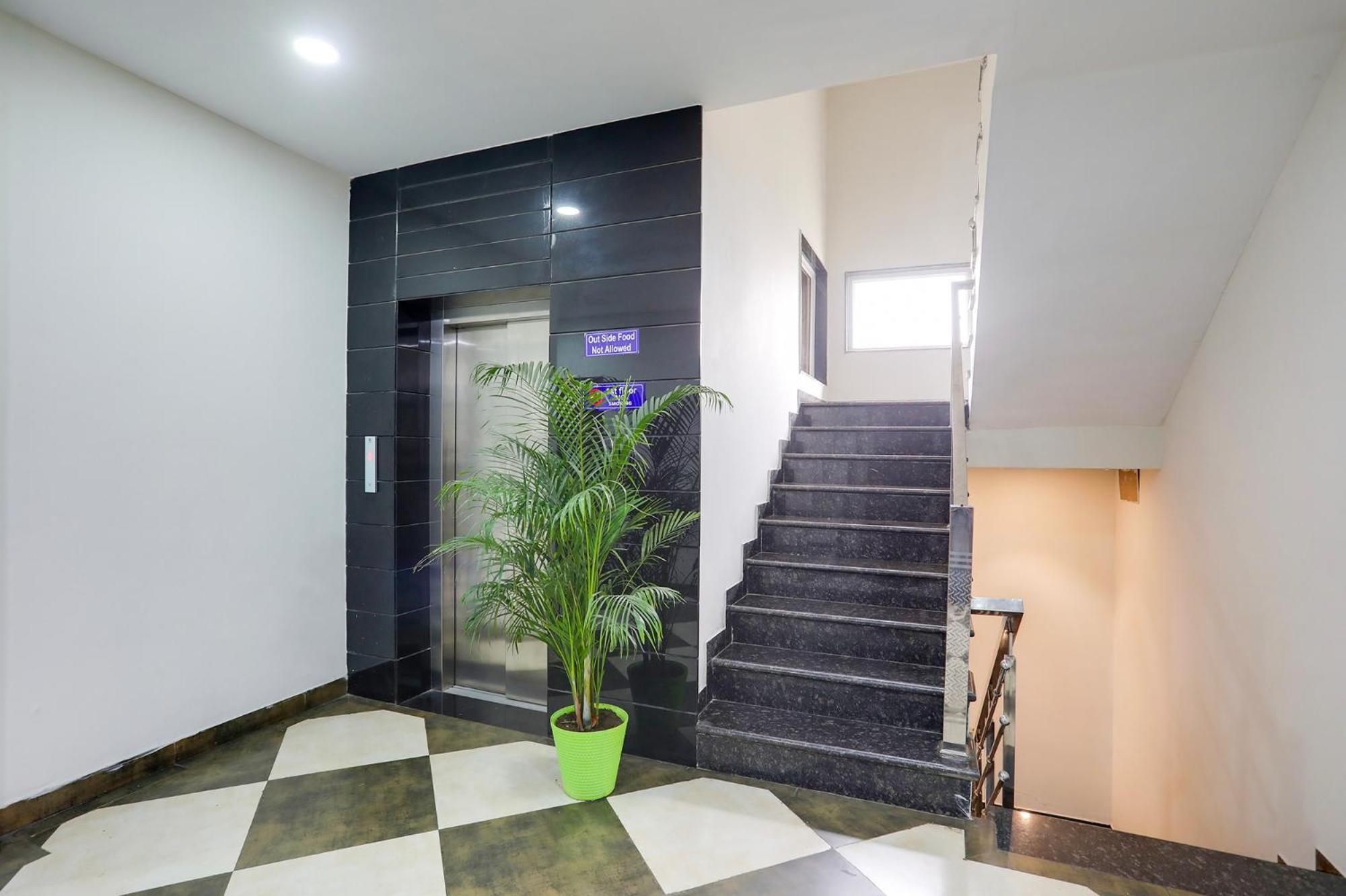 Fabhotel Johar Inn Rāipur Екстериор снимка